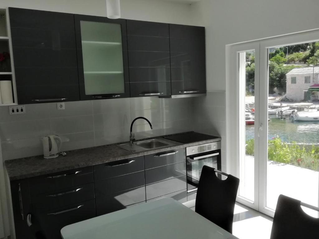 Apartment Zalo Donje Selo na Šolti Exteriér fotografie