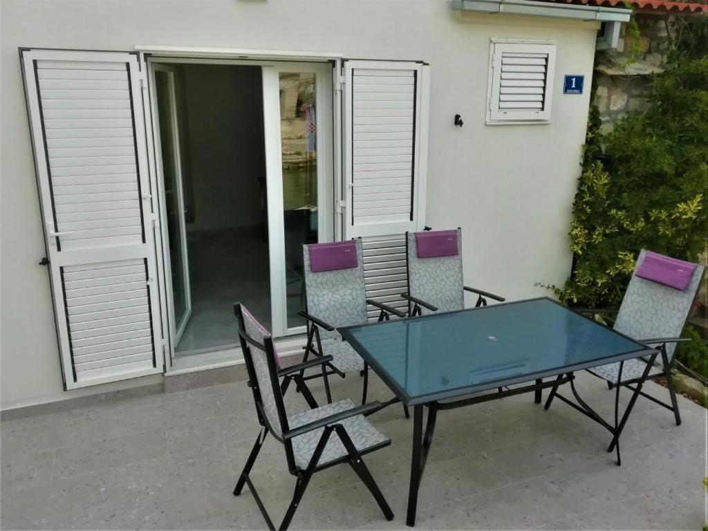 Apartment Zalo Donje Selo na Šolti Exteriér fotografie