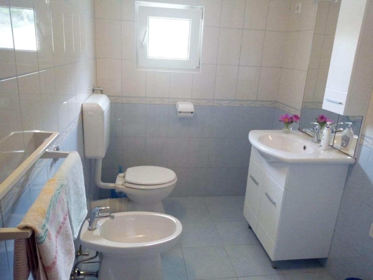 Apartment Zalo Donje Selo na Šolti Exteriér fotografie
