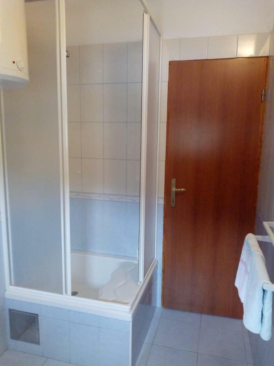 Apartment Zalo Donje Selo na Šolti Exteriér fotografie